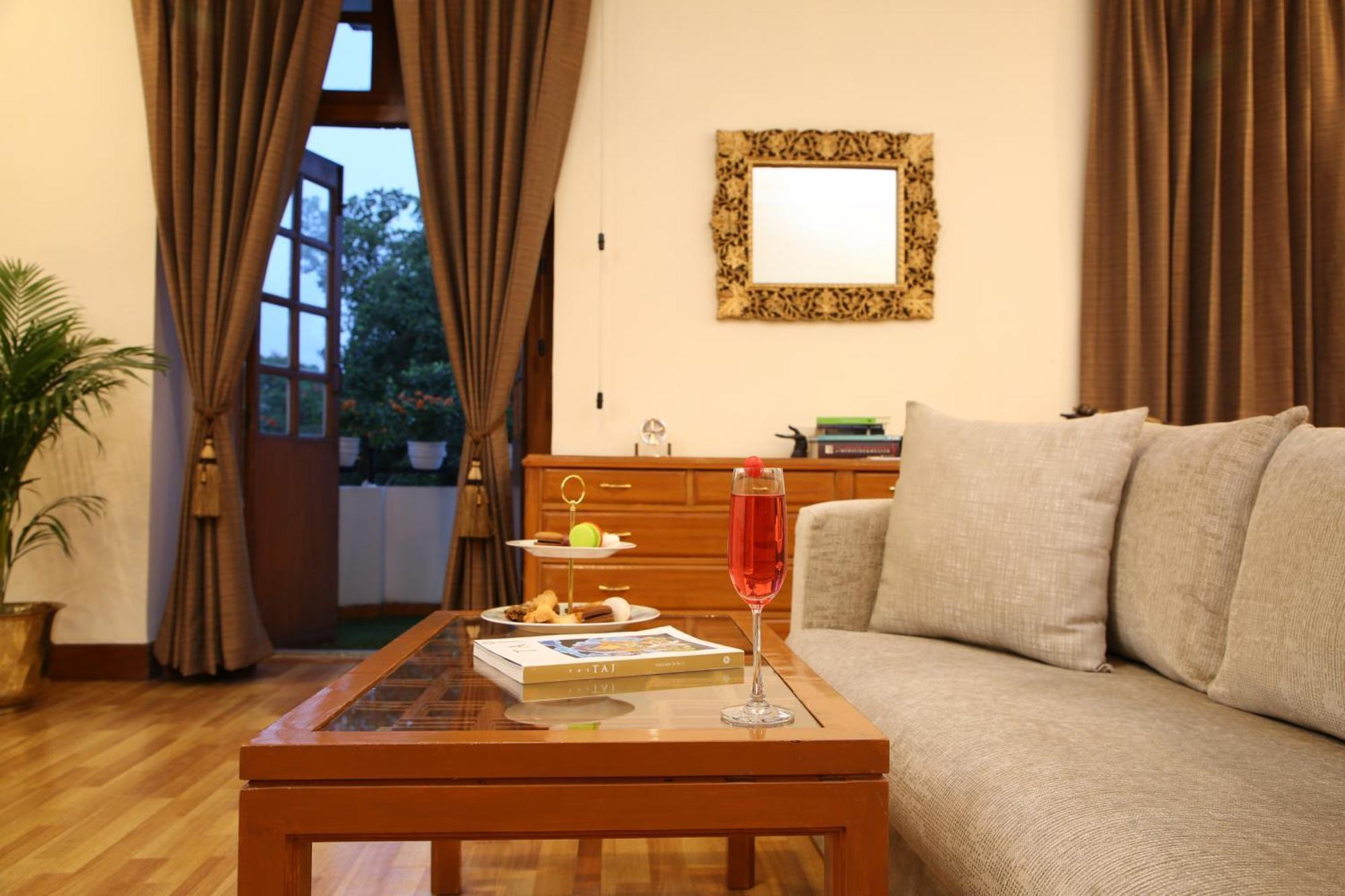 Hotel Ambassador, New Delhi - Ihcl Seleqtions Exteriér fotografie A living room