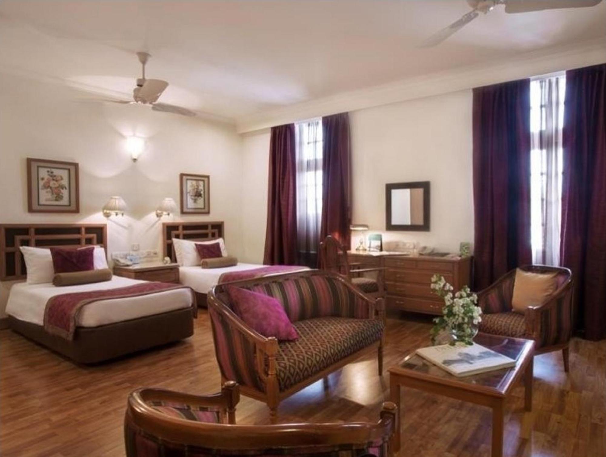Hotel Ambassador, New Delhi - Ihcl Seleqtions Exteriér fotografie A suite at the Imperial Hotel
