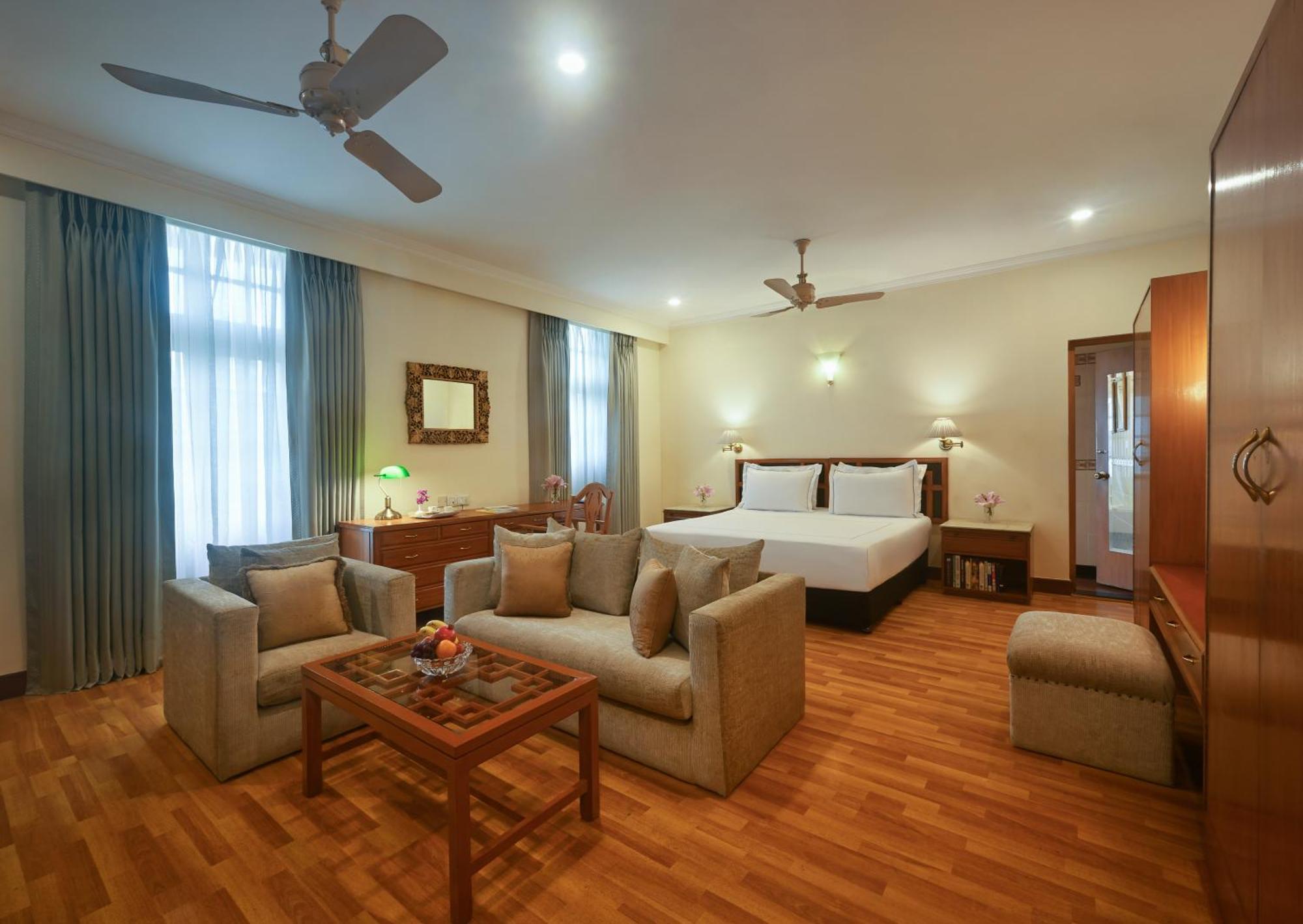 Hotel Ambassador, New Delhi - Ihcl Seleqtions Exteriér fotografie A suite at the hotel