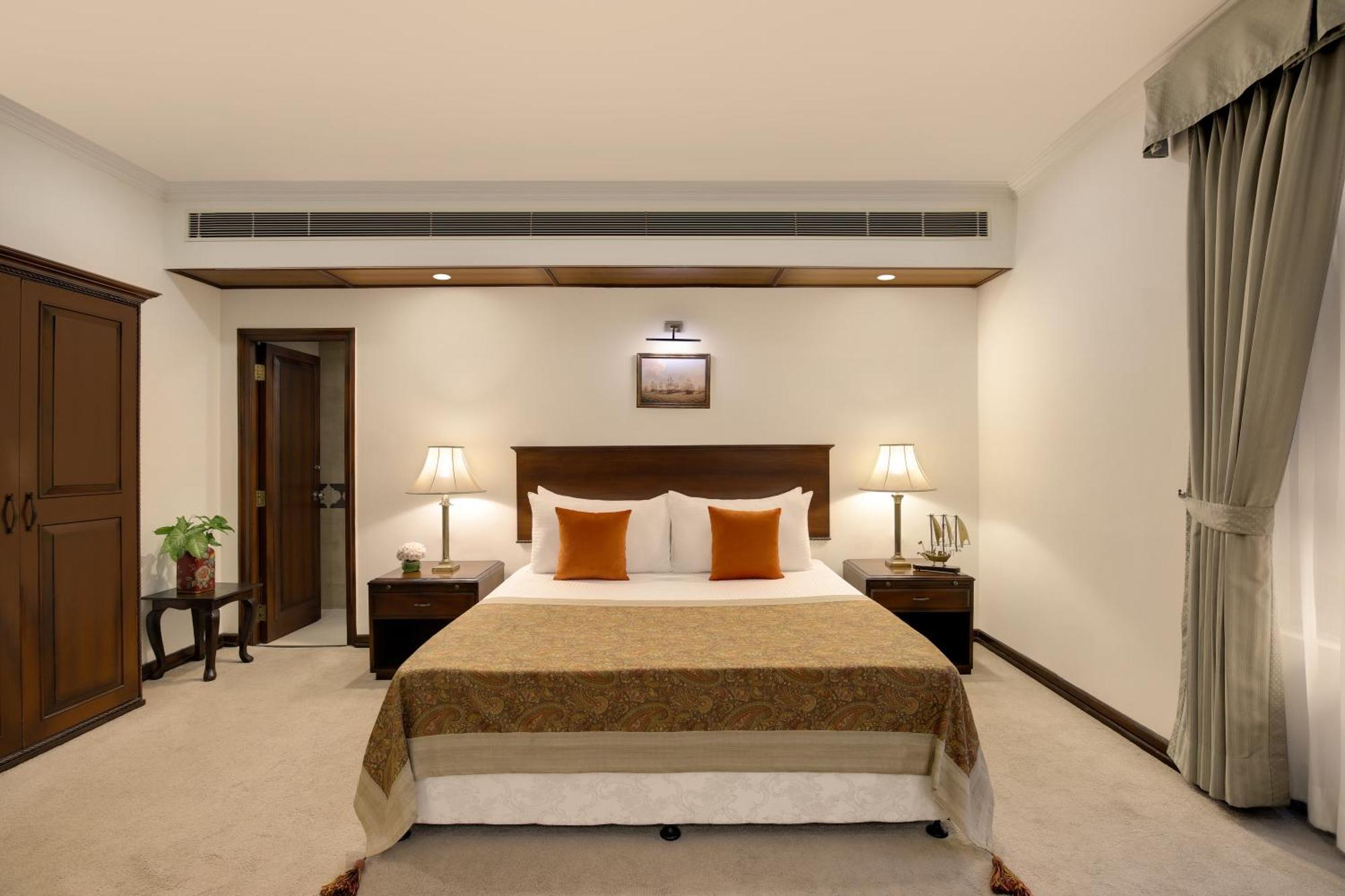 Hotel Ambassador, New Delhi - Ihcl Seleqtions Exteriér fotografie A bedroom at the Taj Bengal
