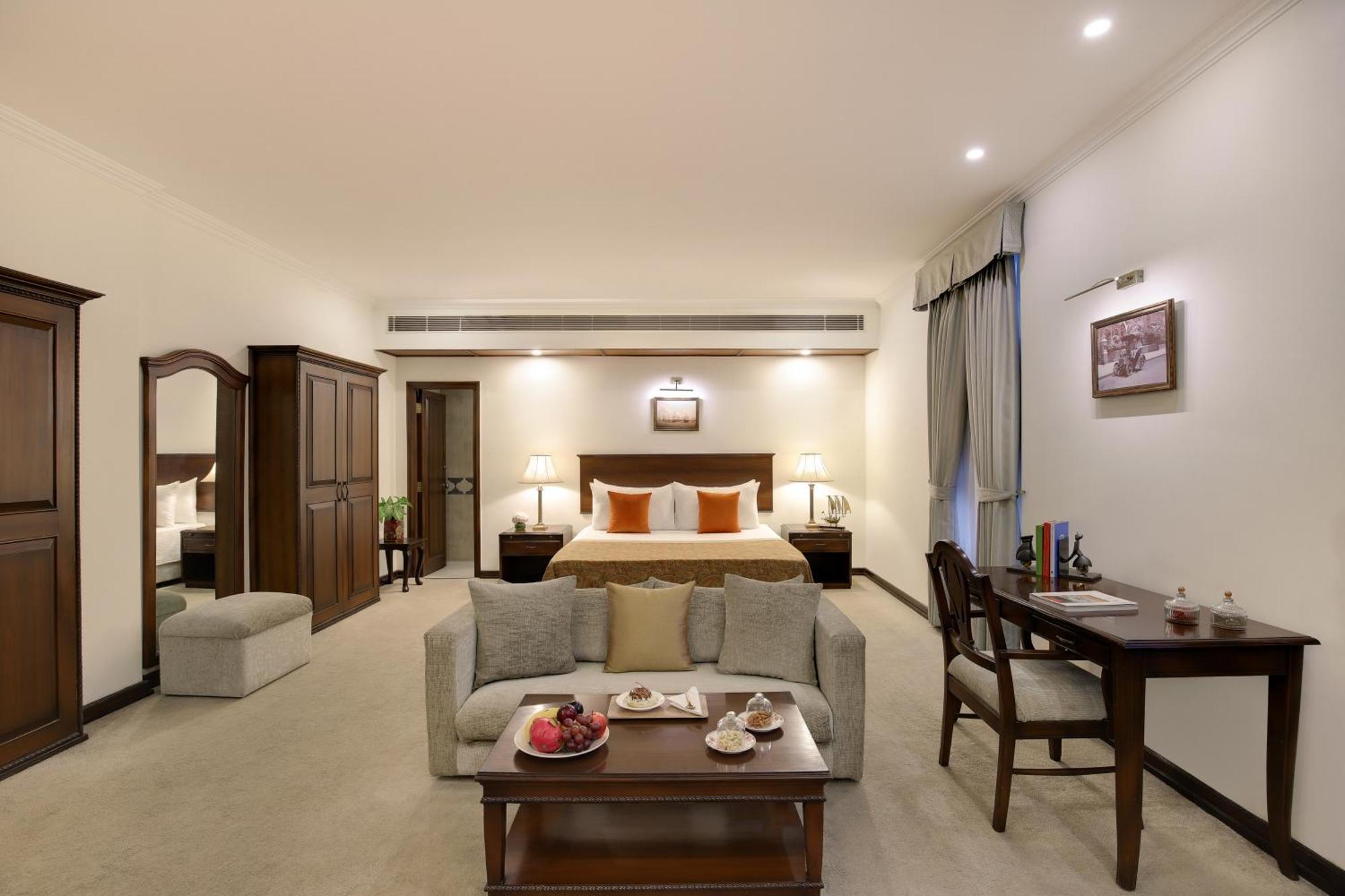 Hotel Ambassador, New Delhi - Ihcl Seleqtions Exteriér fotografie A suite at the hotel